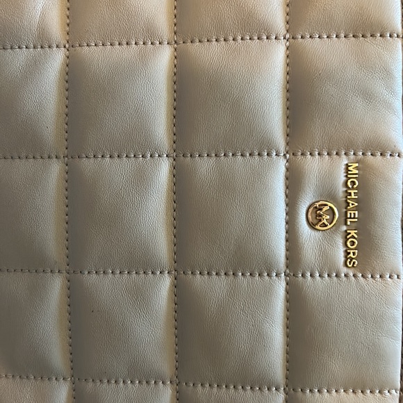 Michael Kors small bag with studded wristband - Picture 2 of 6